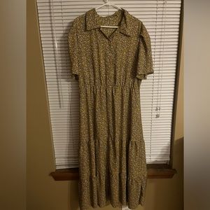 Green XL maxi dress.